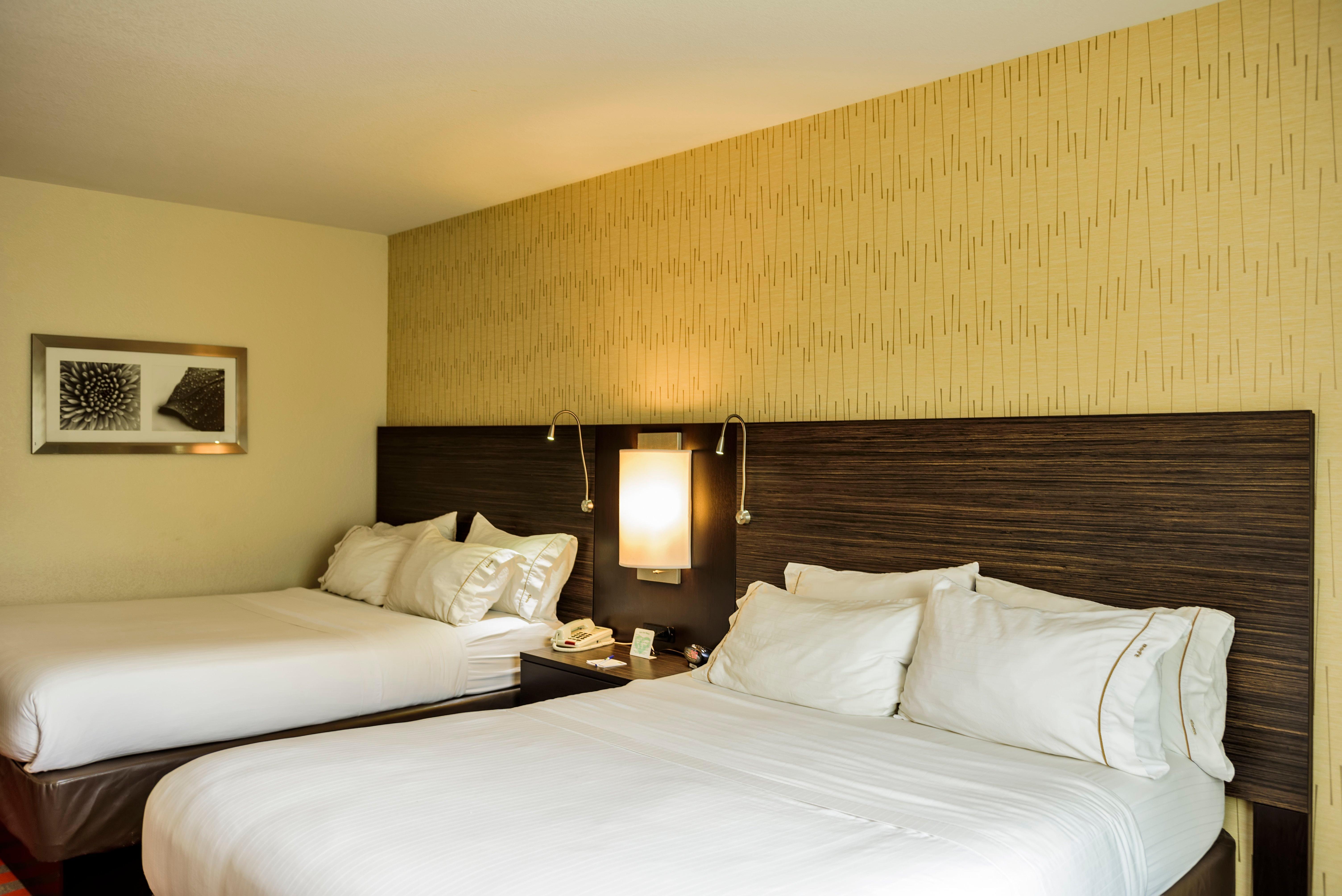 Holiday Inn Express And Suites - Bradford By Ihg Екстер'єр фото