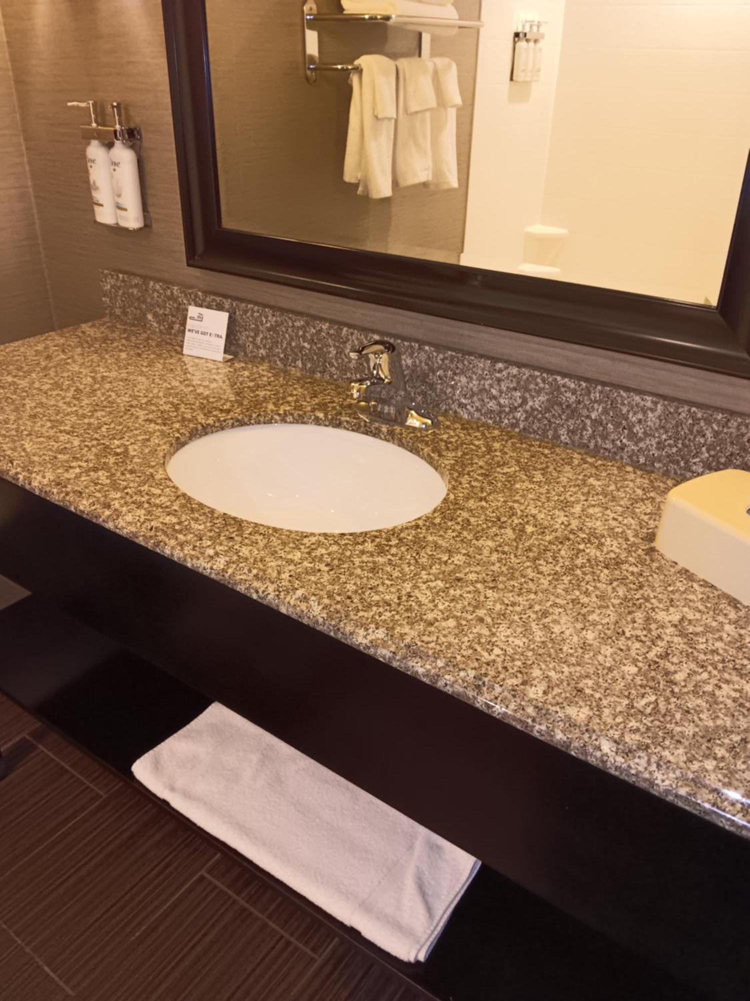 Holiday Inn Express And Suites - Bradford By Ihg Екстер'єр фото