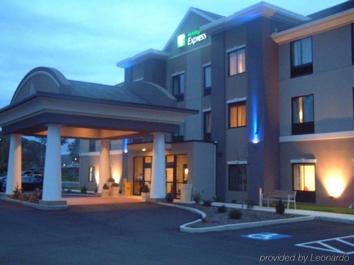 Holiday Inn Express And Suites - Bradford By Ihg Екстер'єр фото